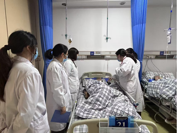 【医学人文】七旬糖友的“坦白局”，藏着最暖医患情