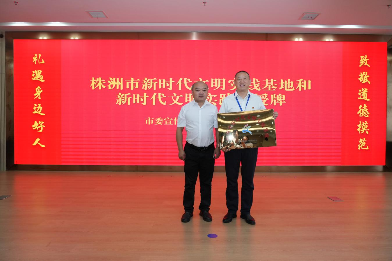 图片1-1.png 图片1-1.png